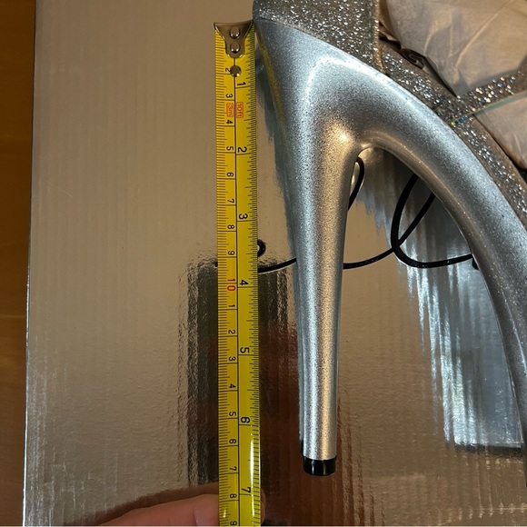 NIB Ellie Silver Platform Heeled Glitter Sandals Stilettos sz 6 - Picture 4 of 12